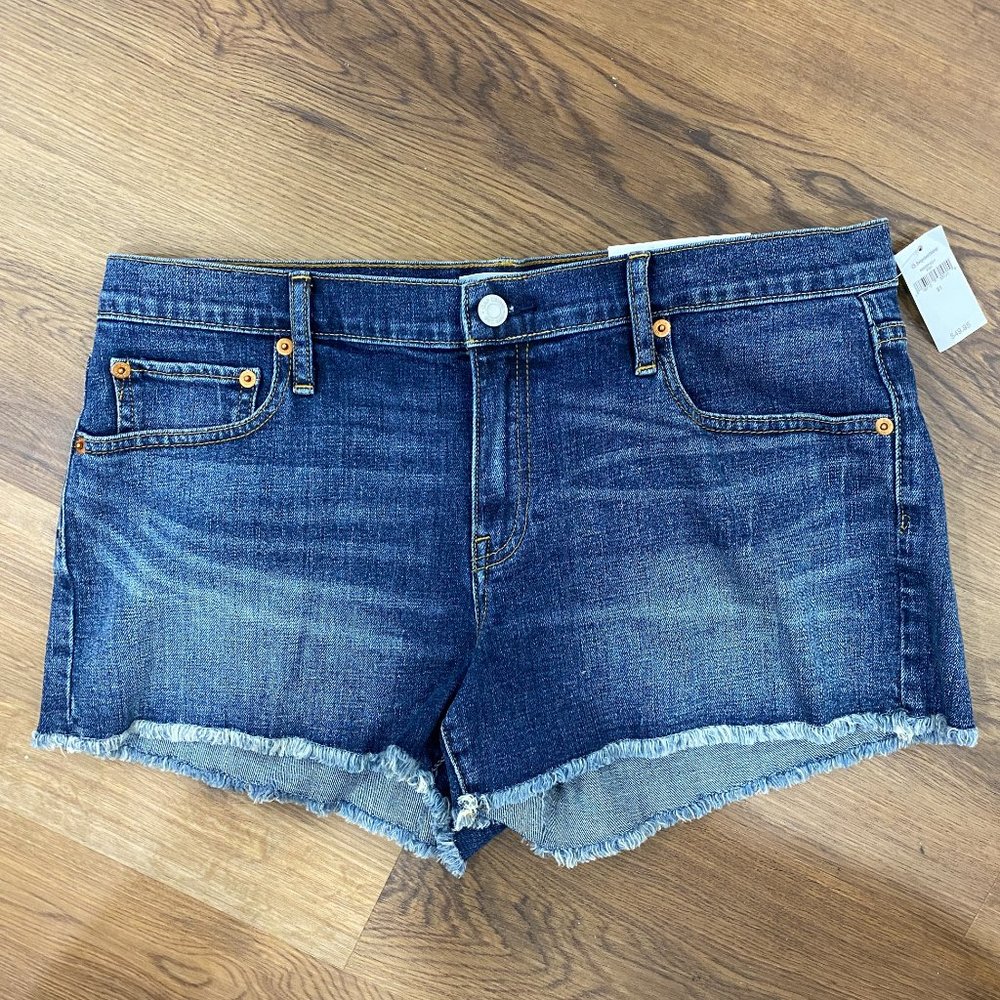 Gap 3" Mid Rise Jean Shorts NWT